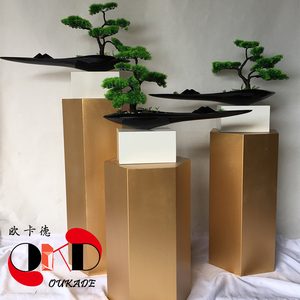 簡約現代酒店大堂樣板房客廳綠之舟玻璃鋼松樹擺件植物船花器雕塑